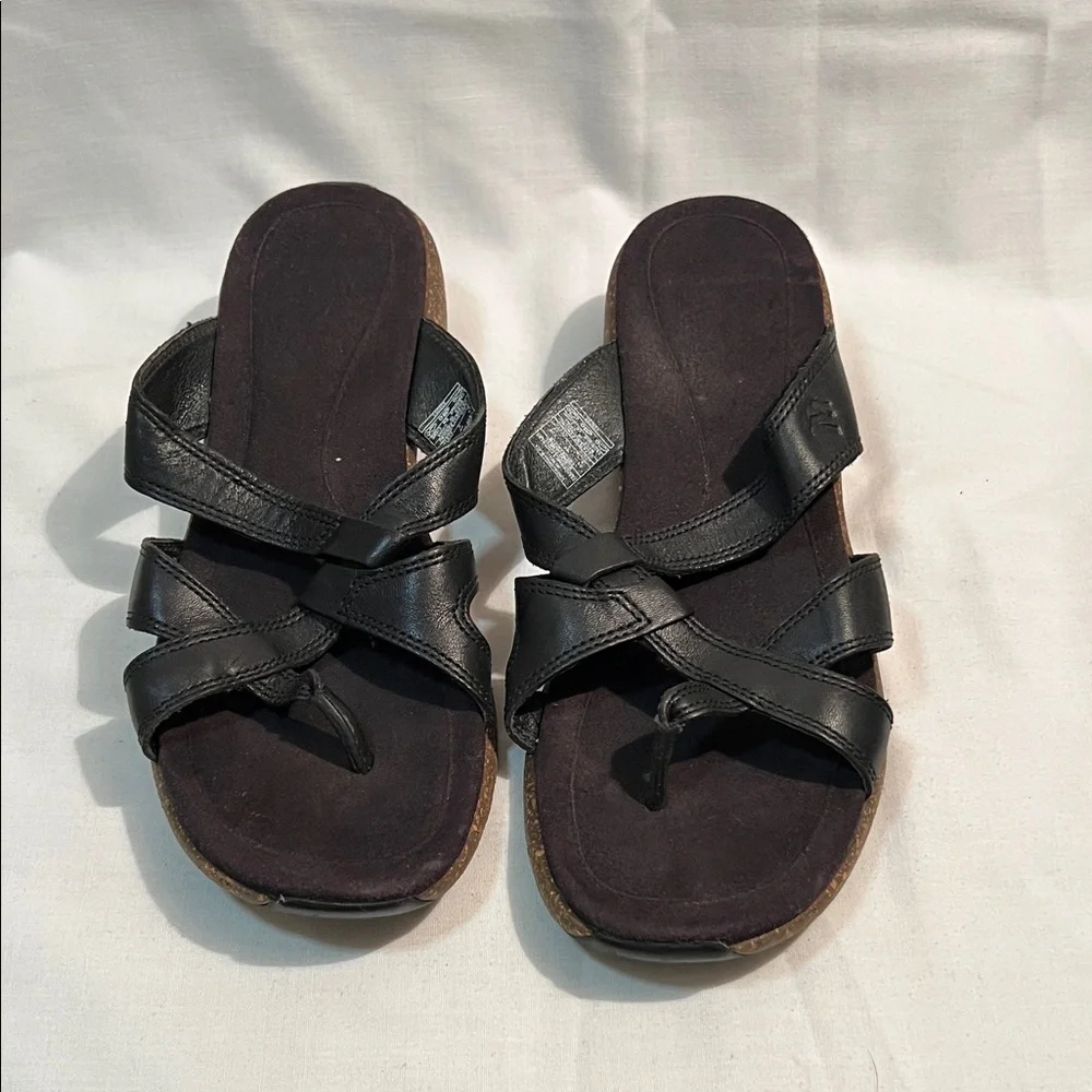 Merrell Women's Black Cross-Strap Sandals